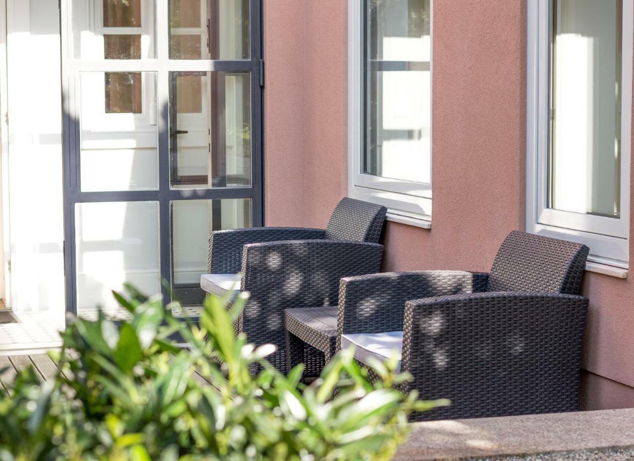 Queen'S Garden Hostel Porto Exterior photo